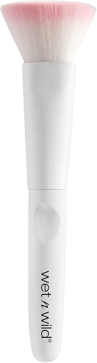 Wet 'n' Wild, Makeup Brush, Flat Top Brush, All-purpose Brush with Flat Top Head and Densely-packed Bristles to Pick Up Any Formula, Easy-to-use Makeup Brushes