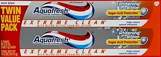 Aquafresh Extreme Clean Whitening Action Fluoride Toothpaste for Cavity Protection, 5.6 ounce Twinpack (Two 5.6oz tubes)