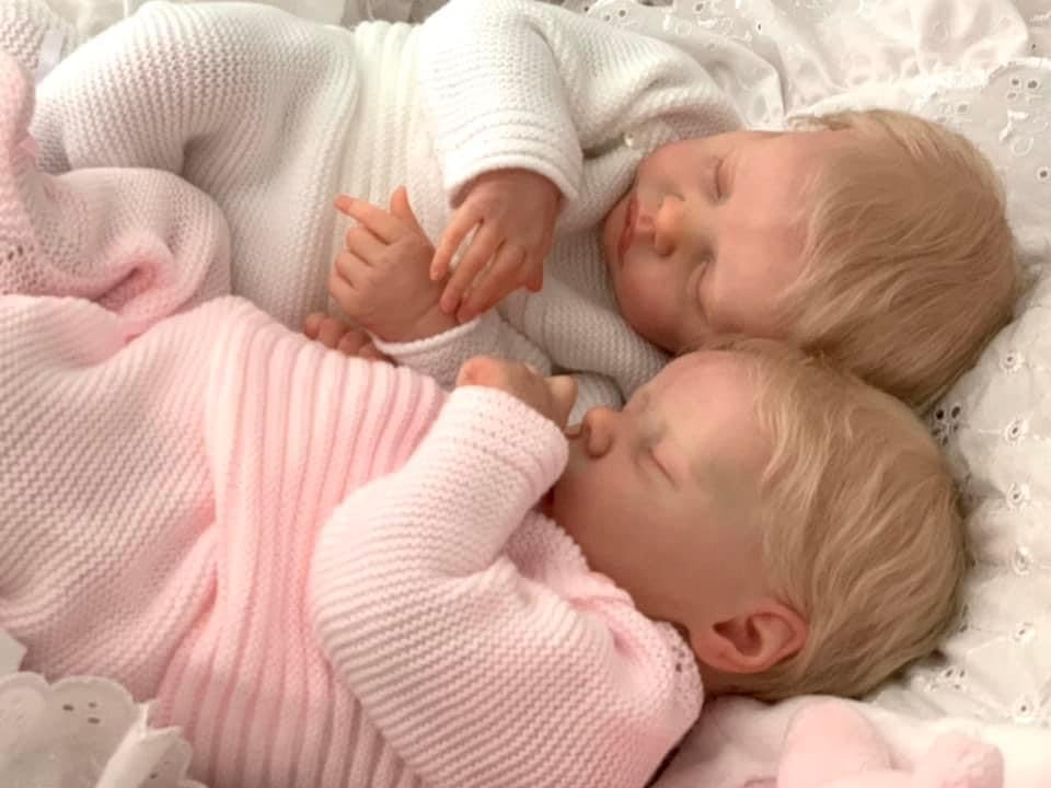 iCradle Life like Reborn Baby Doll 19inch 48cm Soft Body Realistic Look Newborn Dolls Handmade Baby Twin Doll Toy with Rooted Hair For Age3+ (Open little mouth)