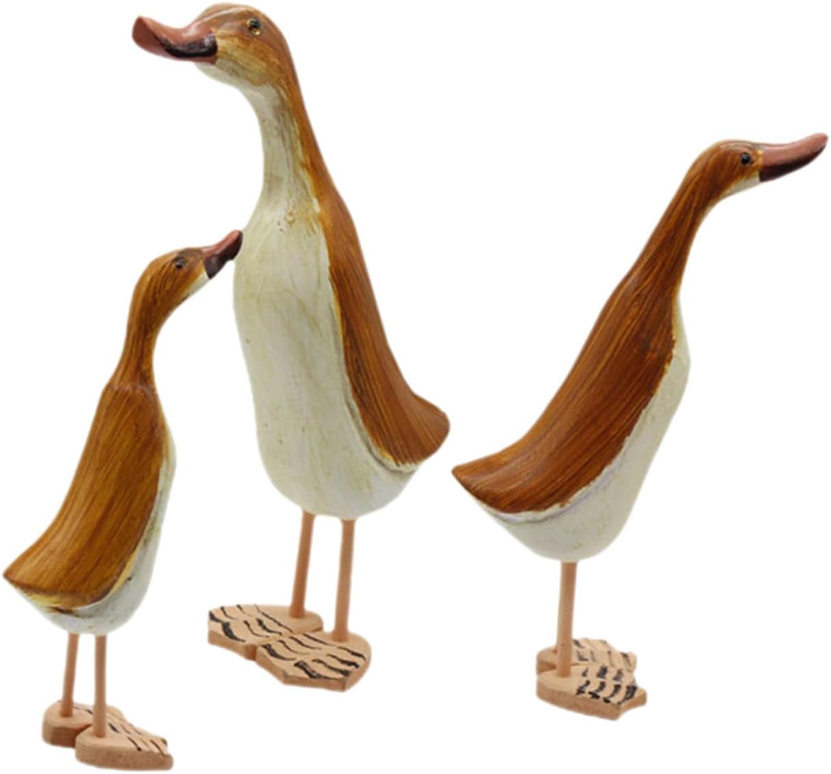 Wooden Duck Sculpture Handcrafted Decorative Figurine Rustic Home Decor Natural Wood Carving Unique Desktop Animal Decoration Creative for Animal Lovers