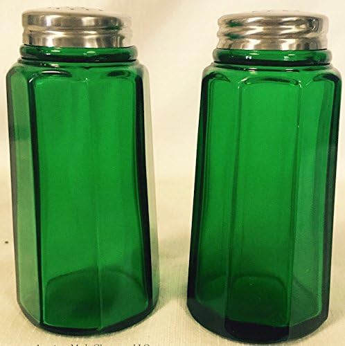 Salt & Pepper Shaker Set - Paneled Pattern - American Made - Mosser Glass USA (Hunter Green)