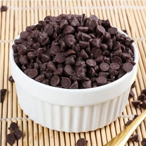 Dark Chocolate Chips 3 x 100g, Ideal for cookies, muffins, cakes, decorating, or melting for confectionery and dessert making