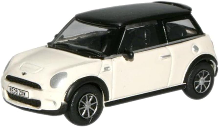 Oxford Diecast 76NMN002 Pepper White New Mini