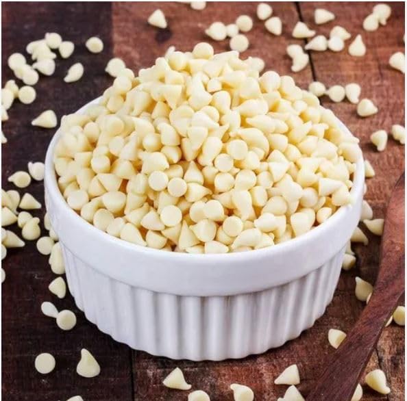 White Chocolate Baking Chips, 3 x 100g Packs, Ideal for cookies, muffins, cakes, decorating, or melting for confectionery and dessert making