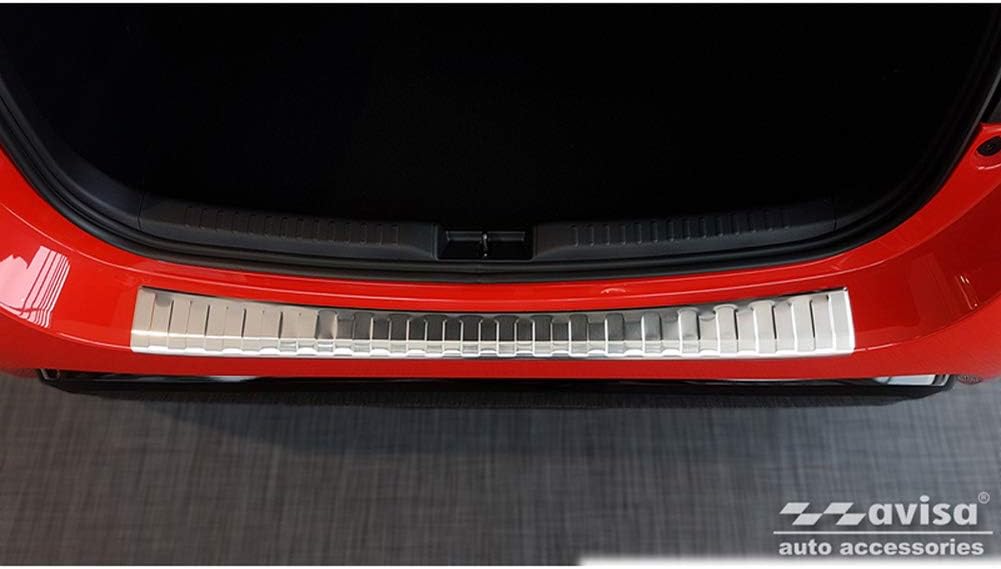 Avisa Stainless Steel Rear bumper protector compatible with Toyota Yaris IV HB 5-doors (excl. GR) 2020-2024 & Facelift 2024- 'Ribs', Silver