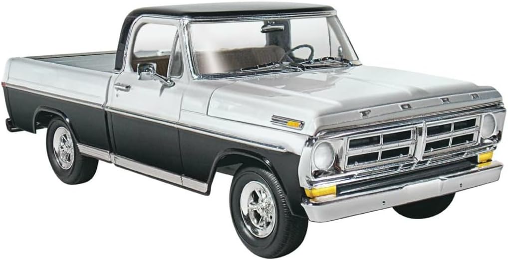 Moebius 1972 Ford Sport Custom Pick-Up Model (MMK1220)