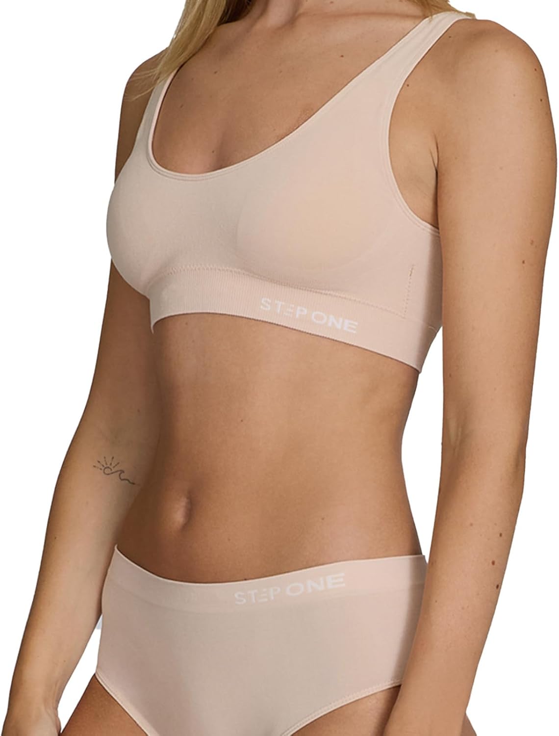 STEP ONE Smoothfit Bra. Ultra-Soft Women's Everyday Bra, Lifts & Supports and Feels Invisible on, Breathable Bamboo Moisture Wicking with Removable Cups