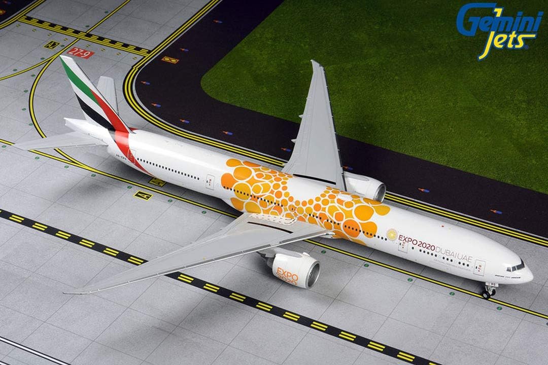 GeminiJets 1:200 Emirates Boeing 777-300ER Orange Expo 2020" G2UAE800