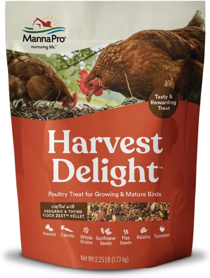 Manna Pro Harvest Delight - Whole Ingredient Chicken Treat - Harvest Mix of Grains, Raisins, Tomatoes, Carrots, Sunflower Seeds - Mixed Flock Poultry Treat - 2.5 lbs
