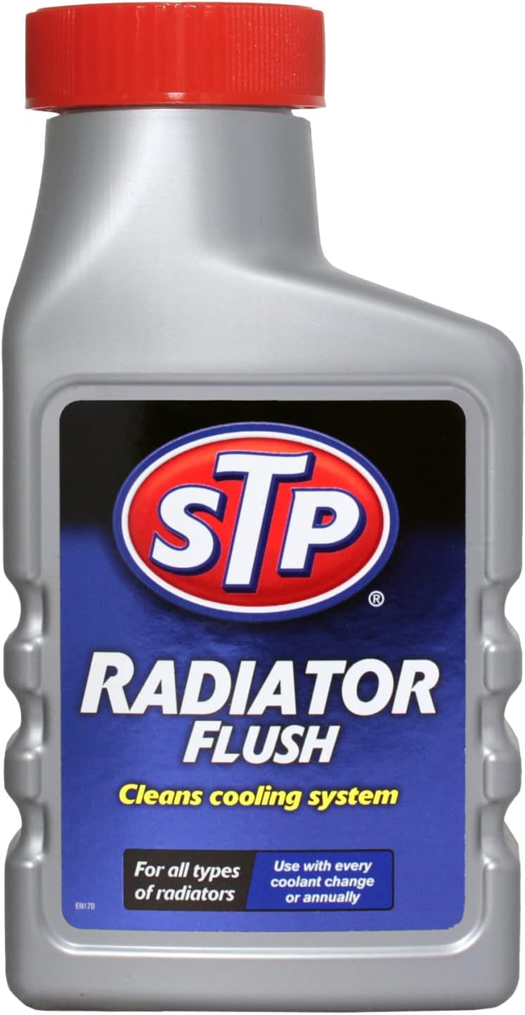 STP Radiator Flush 300 ml, Quickly Cleans All Radiator Cleaning Systems, Prevents Overheating, Rust and Corrosion, Mechanical Car Cleaning Products, Made in the UK