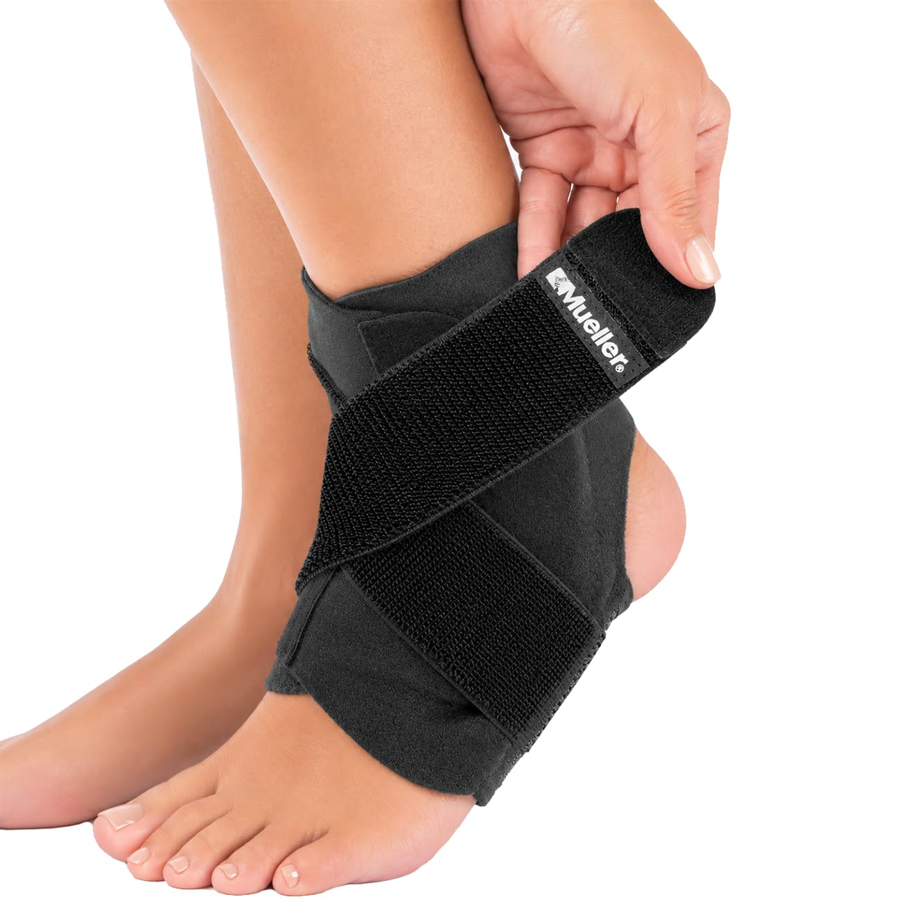 MUELLER Sports Medicine Adjustable Ankle Brace for Men and Women, Ankle Stabilizer for Compression and Pain Relief Support, Ideal for Sprains, Strains, Arthritis, Black, One Size