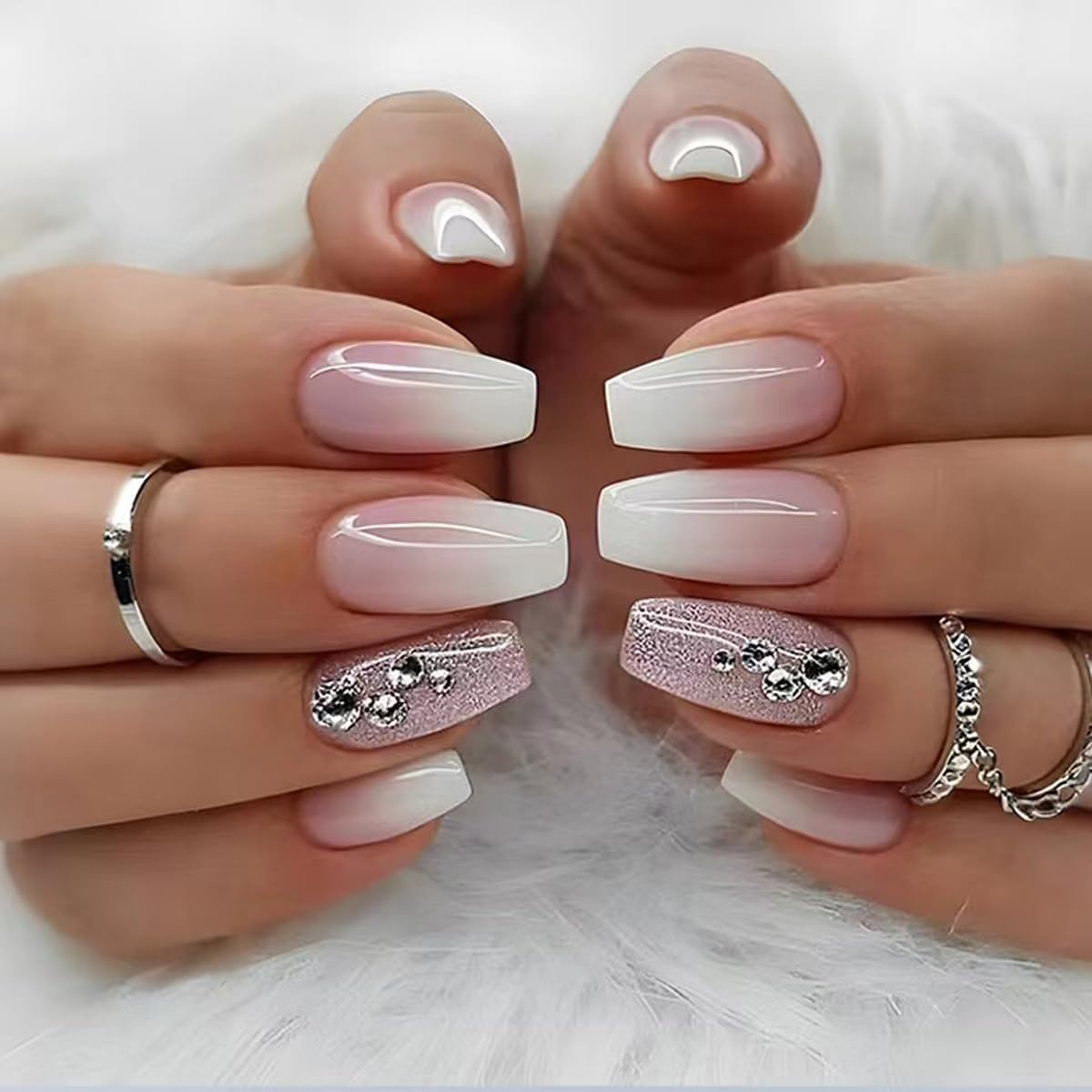 24Pcs Press on Nails Long Acrylic Almond Fake Green Full Cover,Artificial Nails for Women and Girls DIY Manicure Decoration