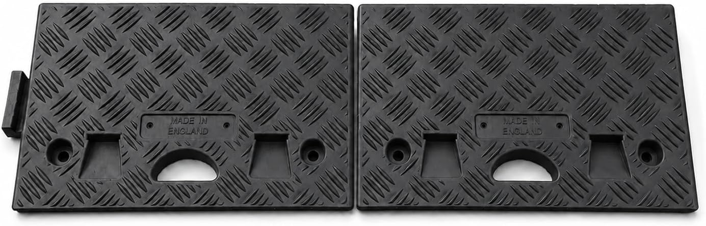 Pack of 2 Black kerb ramps