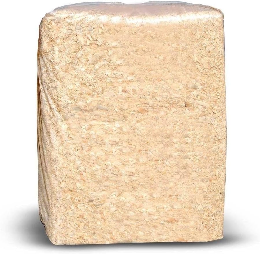 Hadley Home & Garden Natural Wood Shavings Pet Bedding for Small Animals and Horses, Super Absorbent Animal Bedding (1)