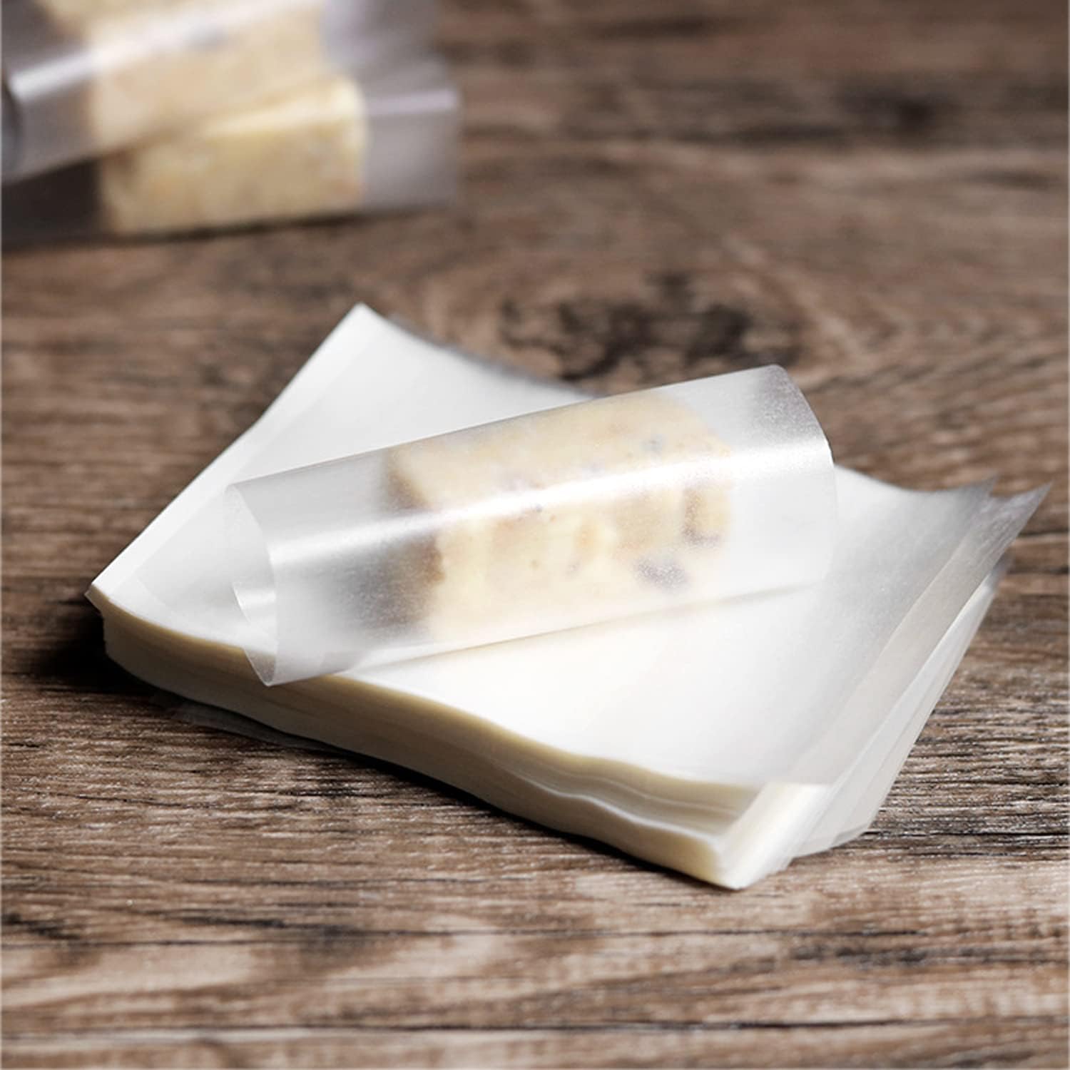 1000 Pieces Edible Sticky Rice,Sheets Glutinous Chocolate DIY Home Candy Wrappers for Food Decoration （8cm x 6cm）