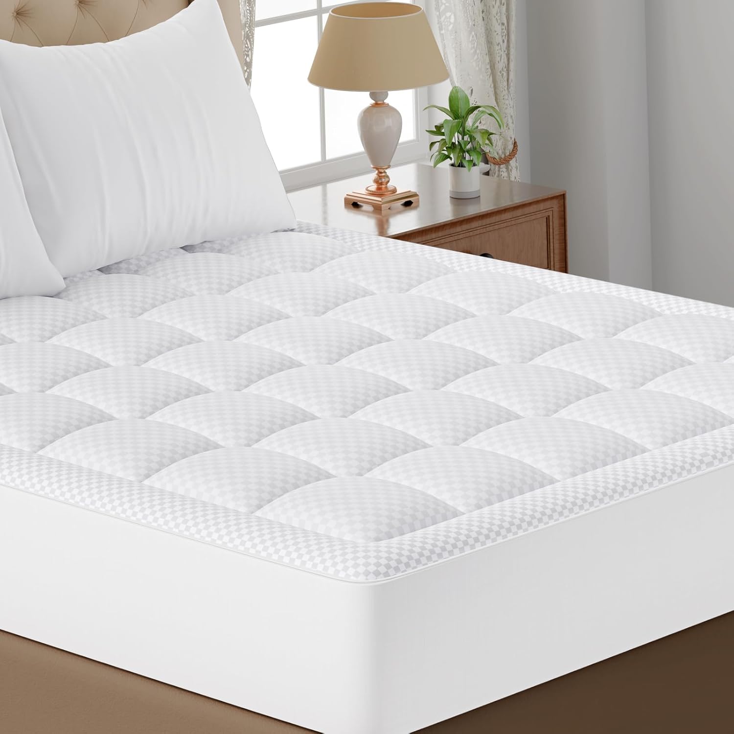 OLANLY Queen Quilted Fitted Mattress Pad, Elastic Fitted Mattress Topper, Cooling Soft Mattress Cover Stretches up to 21 Inches Deep, Machine Washable Mattress Protector (60x80 inch, White)