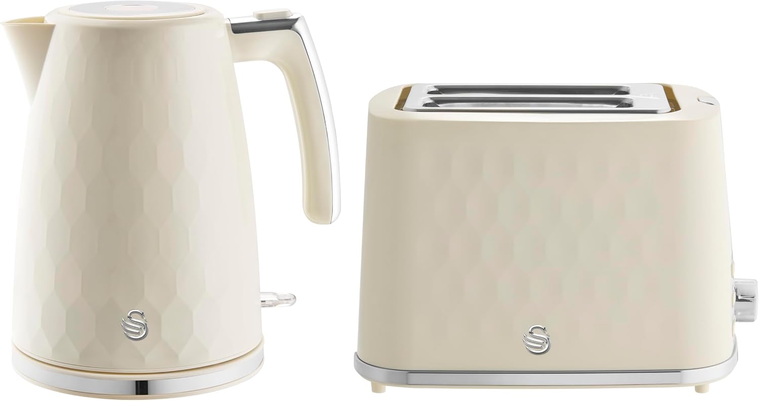 Swan Hexton Kitchen Set, 1.7L Rapid Boil Kettle, 3000W and 2 Slice Toaster with 7 Browning Levels, 900W, Cream with Chrome Accents, SK19038CRM & ST19037CRM