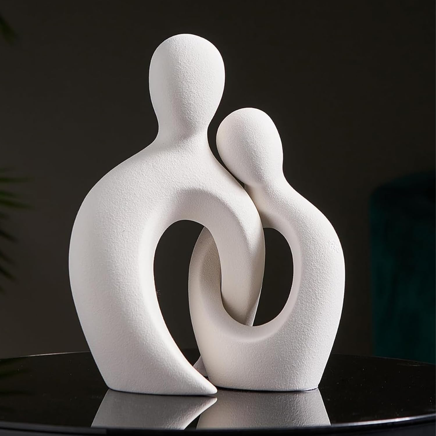 Eachave Romantic White Ceramic Couple Sculpture for Home Decor - Modern Abstract Lover Statue for Living Room, Office, and Bedroom Decor - Perfect Anniversary, Valentine's Day