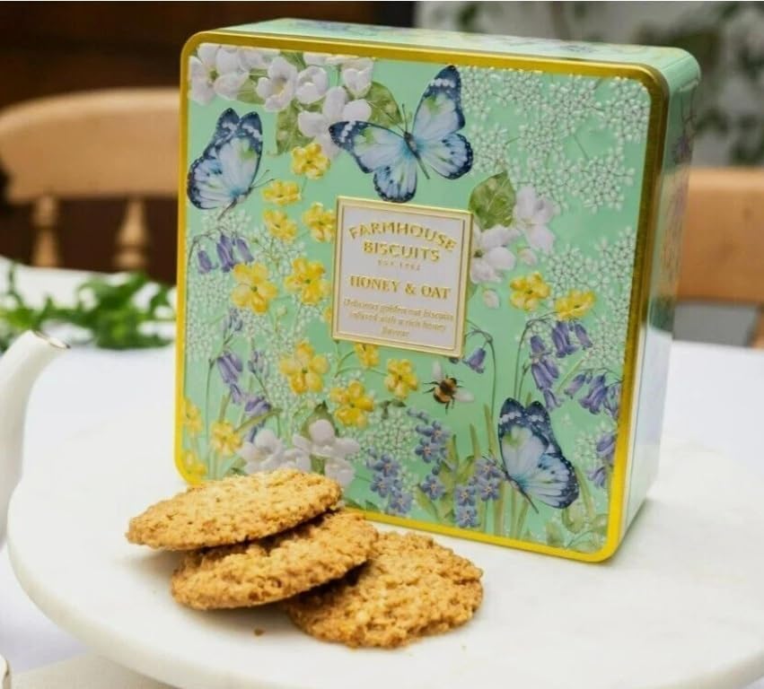 Farmhouse Honey & Oat Finest Traditionally made Biscuits Gift Tin - 250 Grams, Family Luxury Biscuits, Novelty British Gifts for Men and Women, Teacher Gifts Hamper Tins, Christmas & All Occassions
