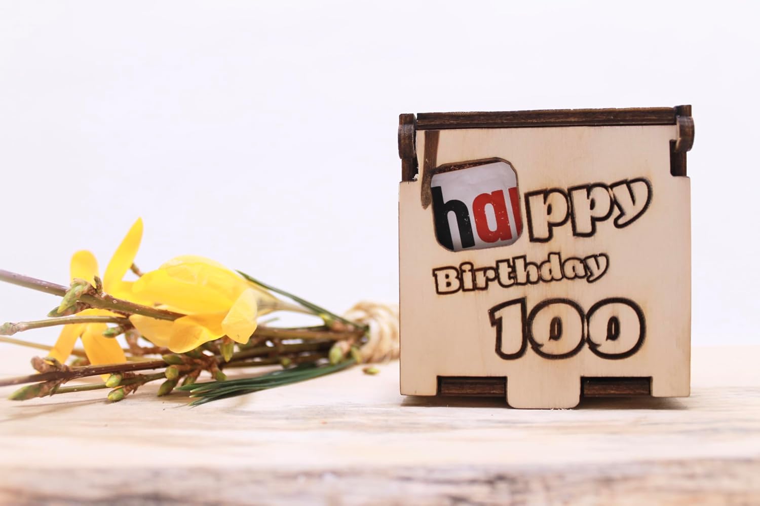 Gift Box for Hanuta - Personalised - Happy Birthday - Gift for Girlfriend, Boyfriend, Girls, Boys, Grandma, Grandpa, Mum, Dad, Siblings,