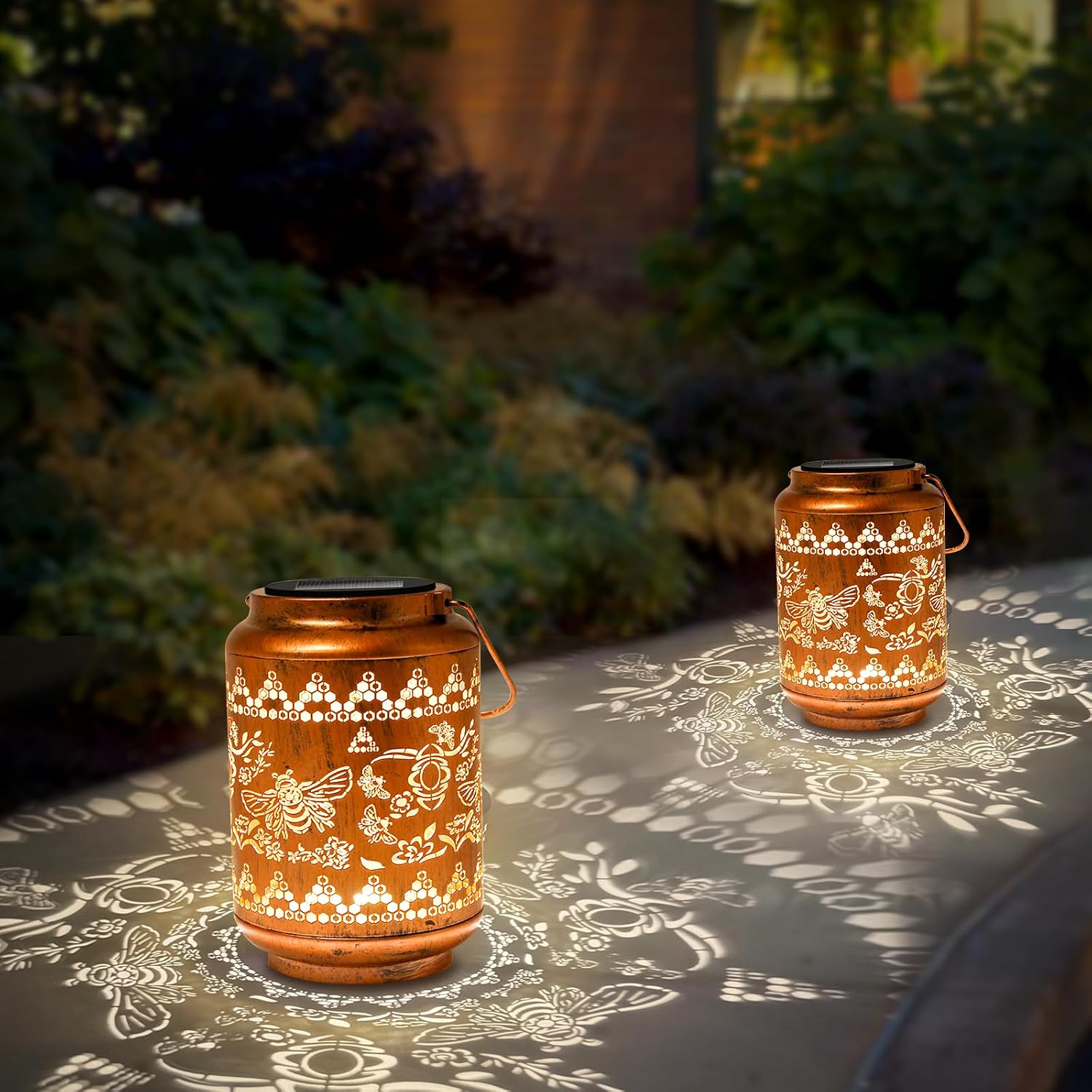 2 Pack Bee Solar Lanterns Metal Hanging Lights, Outdoor Decor Waterproof LED Decorative Lantern for Garden Patio Yard Lawn Front Porch Backyard as Birthday Mothers Day Gifts for Mum Women Grandma