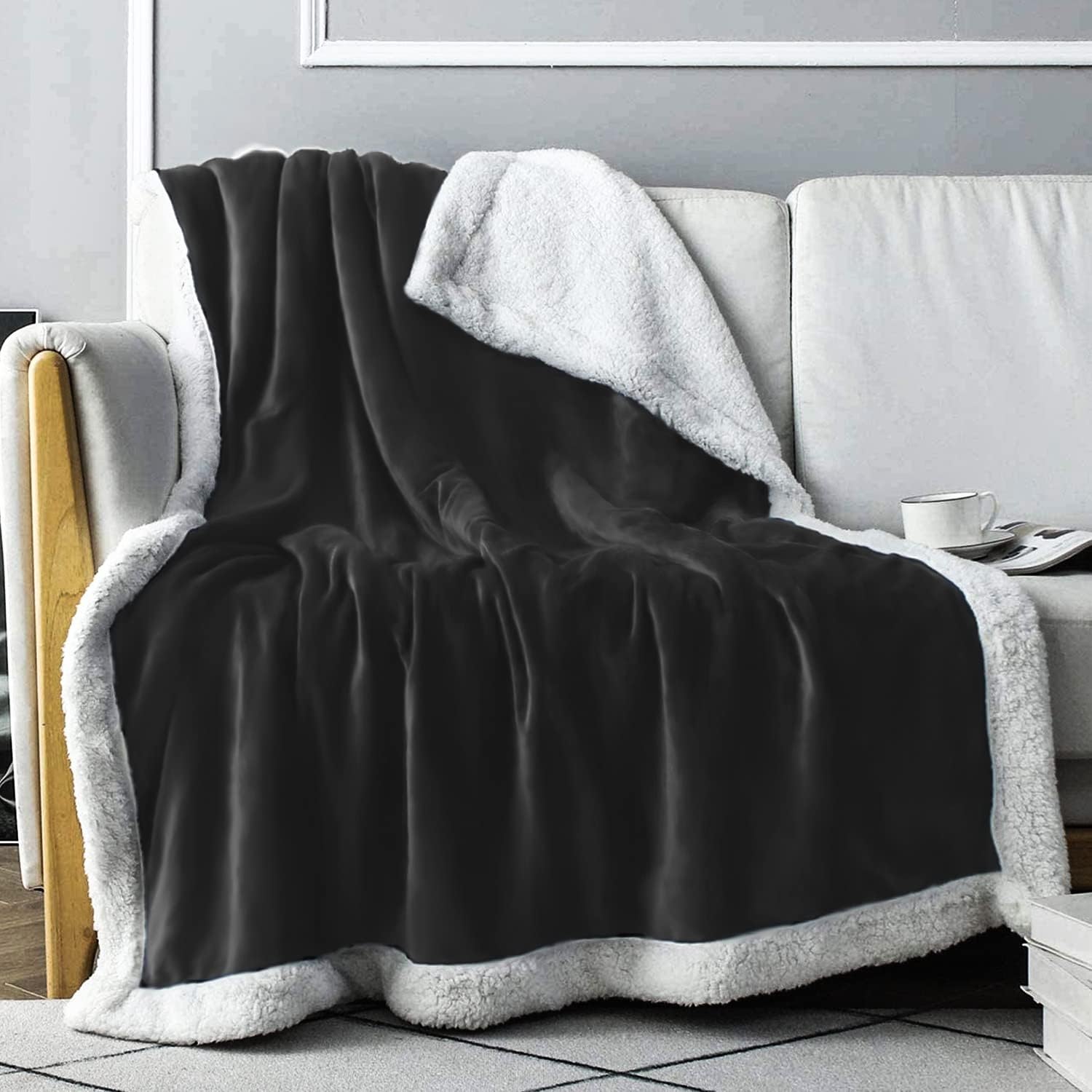 Everlasting Comfort Plush Sherpa Fleece Blanket - Dual Sided, Reversible Sherpa Throw Blanket - Warm, Comfy, Ultra Soft Throw Blanket