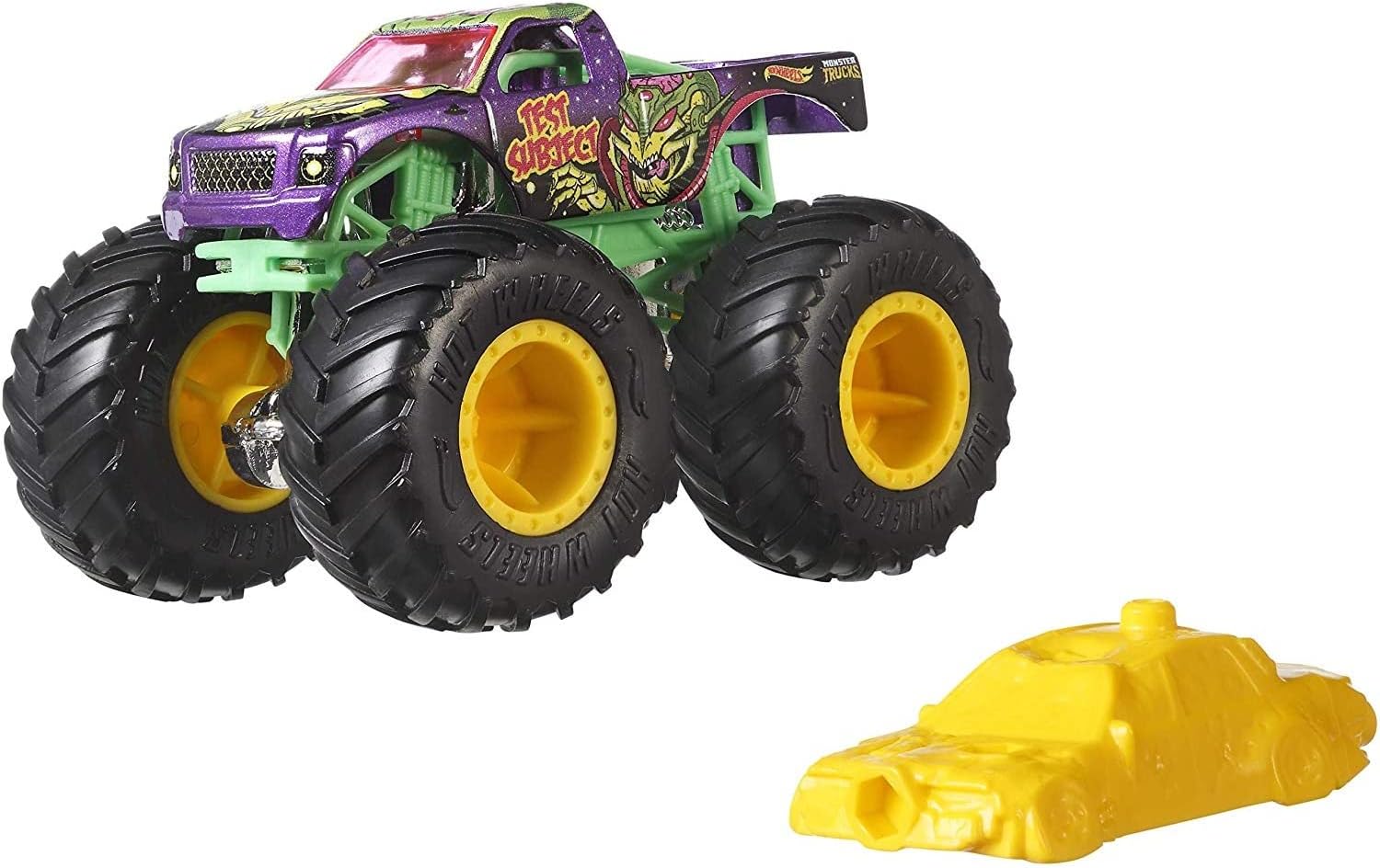 Hot Wheels Monster Trucks Set, 1 Toy Truck in 1:64 Scale & 1 Crushable Car, Vehicle Play for Kids & Collectors (Styles May Vary)