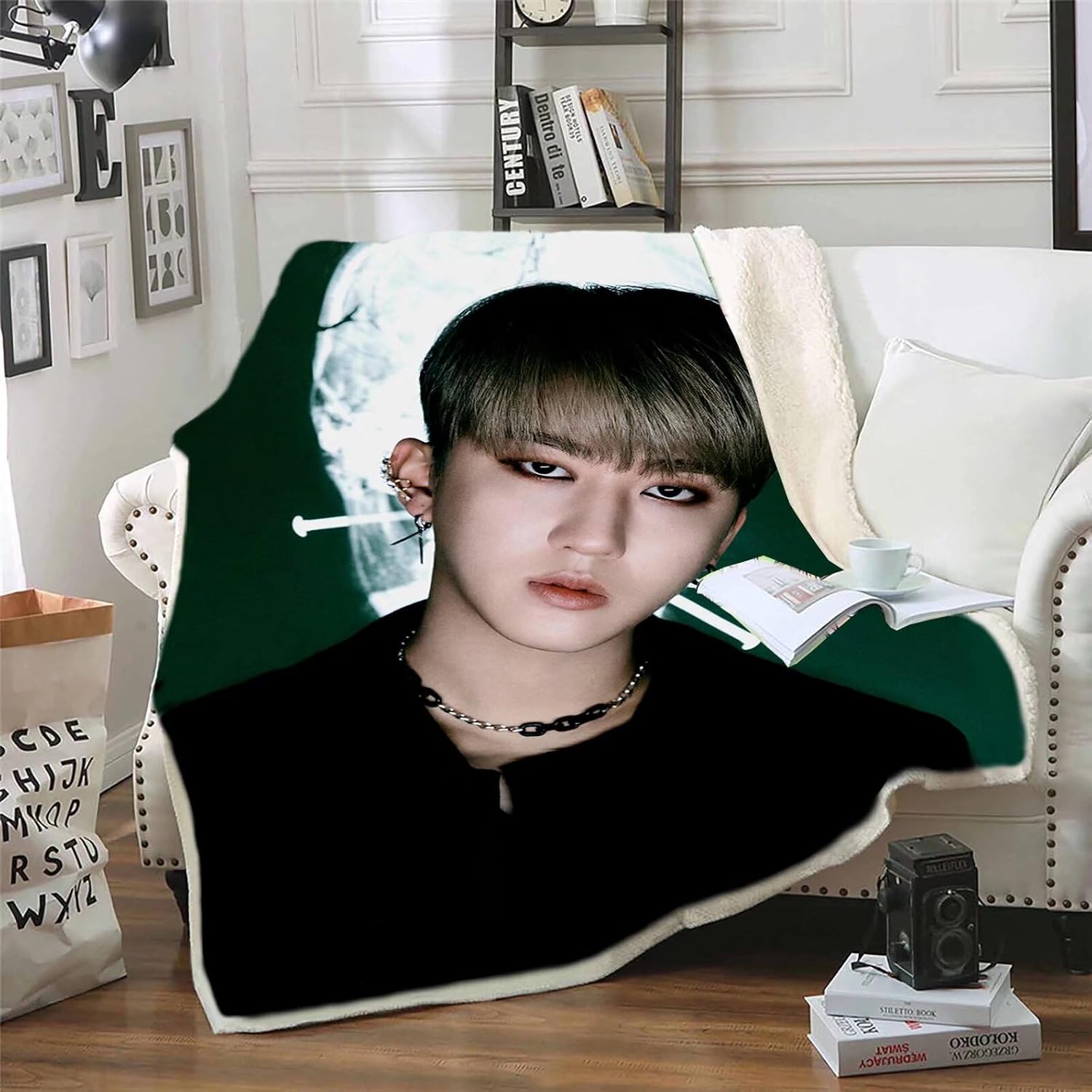 YJYP Flannel Blanket Felix Hyunjin Throw Blanket Sofa Couch Blanket Tapestry Home Deco