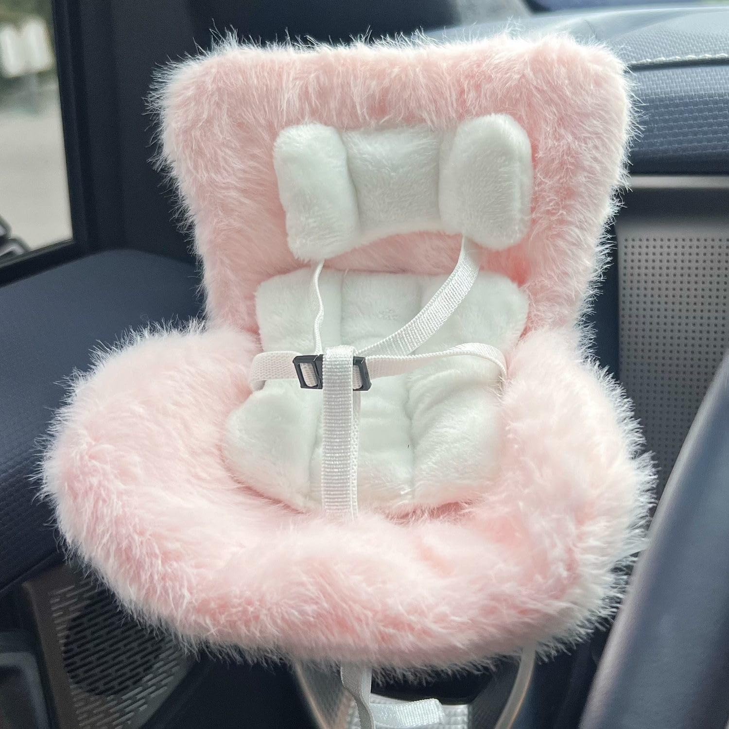 Car Seat for 17cm Dolls with Soft Furry Cushion, Air Vent Clip and Desktop Stand, Cute and Functional Car Ornament for Blind Box Doll Fans and Doll Collectors (Pink)