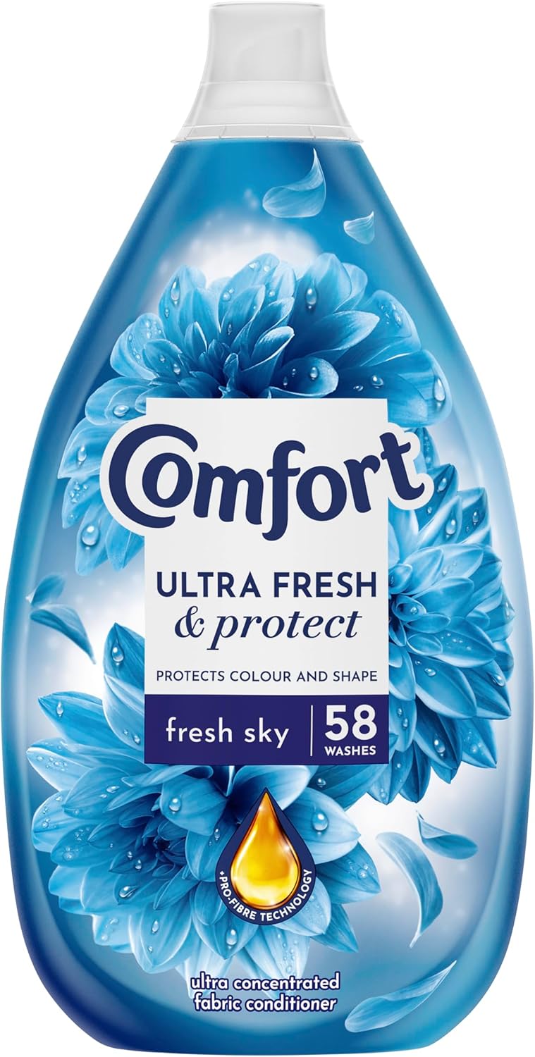 Comfort Ultra Fresh & Protect Fresh Sky Fabric Conditioner with Pro-Fibre Technology Protects Colour and Shape 58 washes (870 ml)