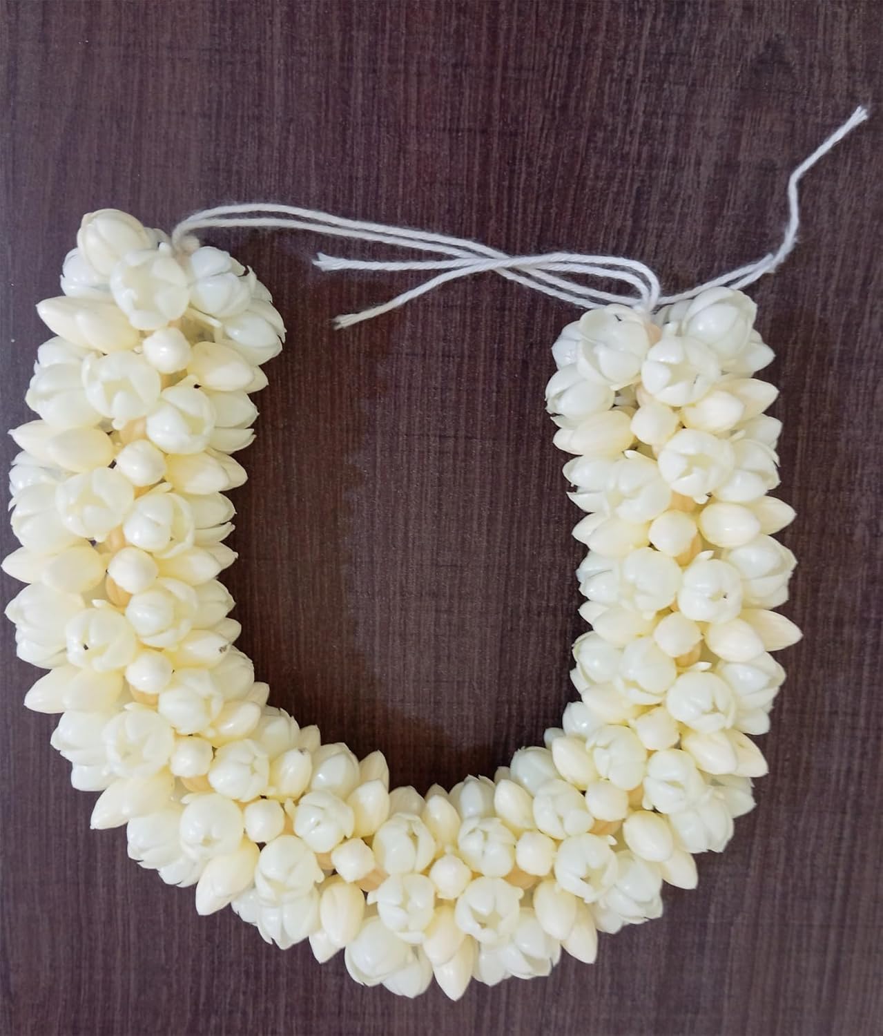 Yuktha Eternals Hair Gajra in Artificial Jasmine Mogra Flower, Garland Juda Decoration Phool Gajra for Women, Juda Bun Realistic Hair Accessories