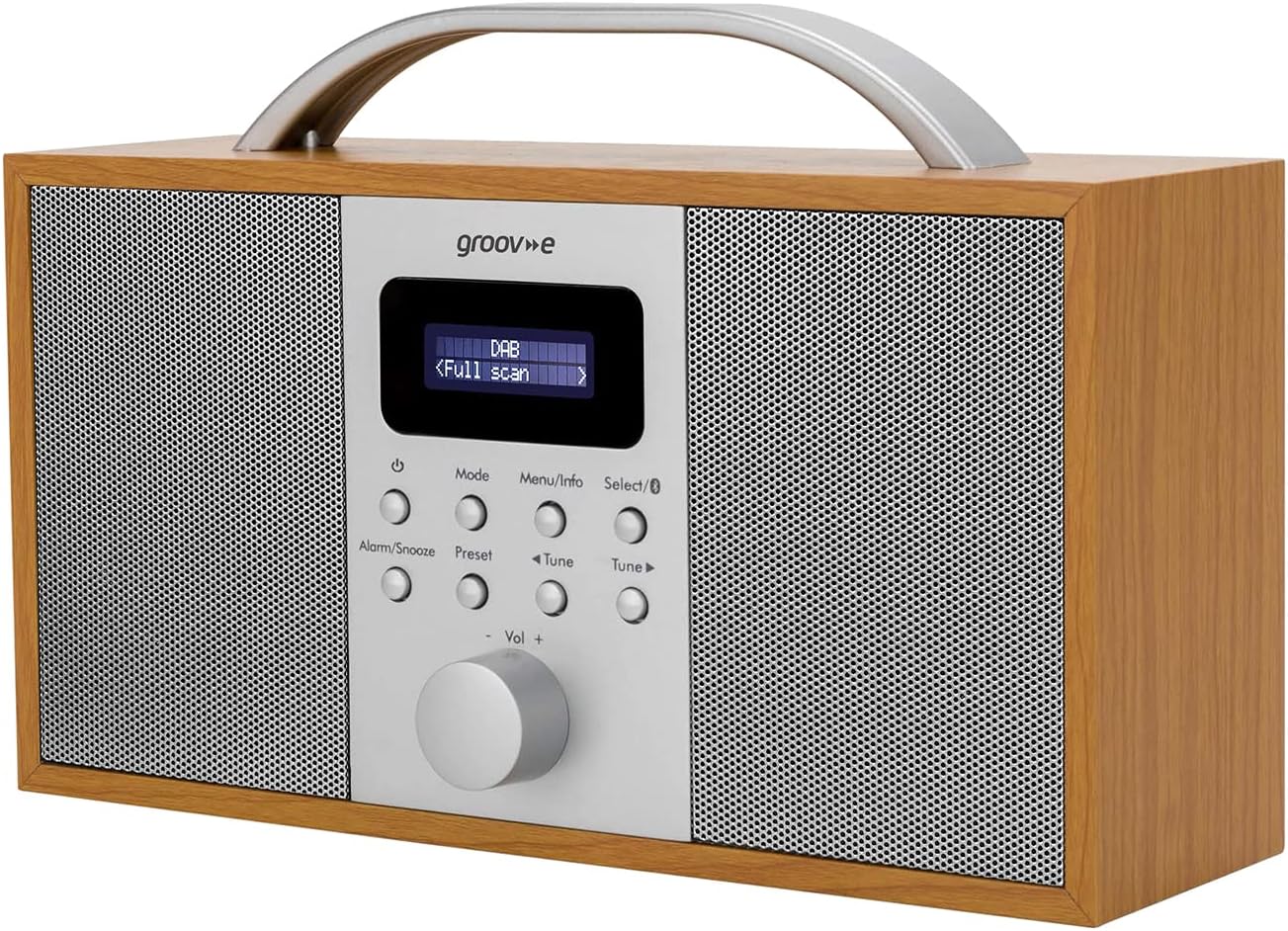 Groov-e Boston Wooden DAB & FM Digital Radio - Built-In Alarm Clock, Dynamic Range Control & Bluetooth Connectivity - LCD Display - Mains or Battery Operated - Portable Radio - 40 Preset Stations