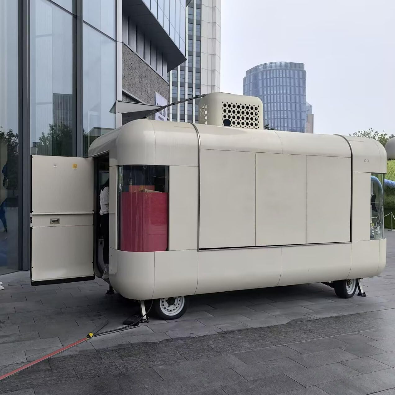 Catering Trailer Food Truck for Sale Mobile Bar Coffee Trailer Restroom Food Cart with Kitchen Equipment