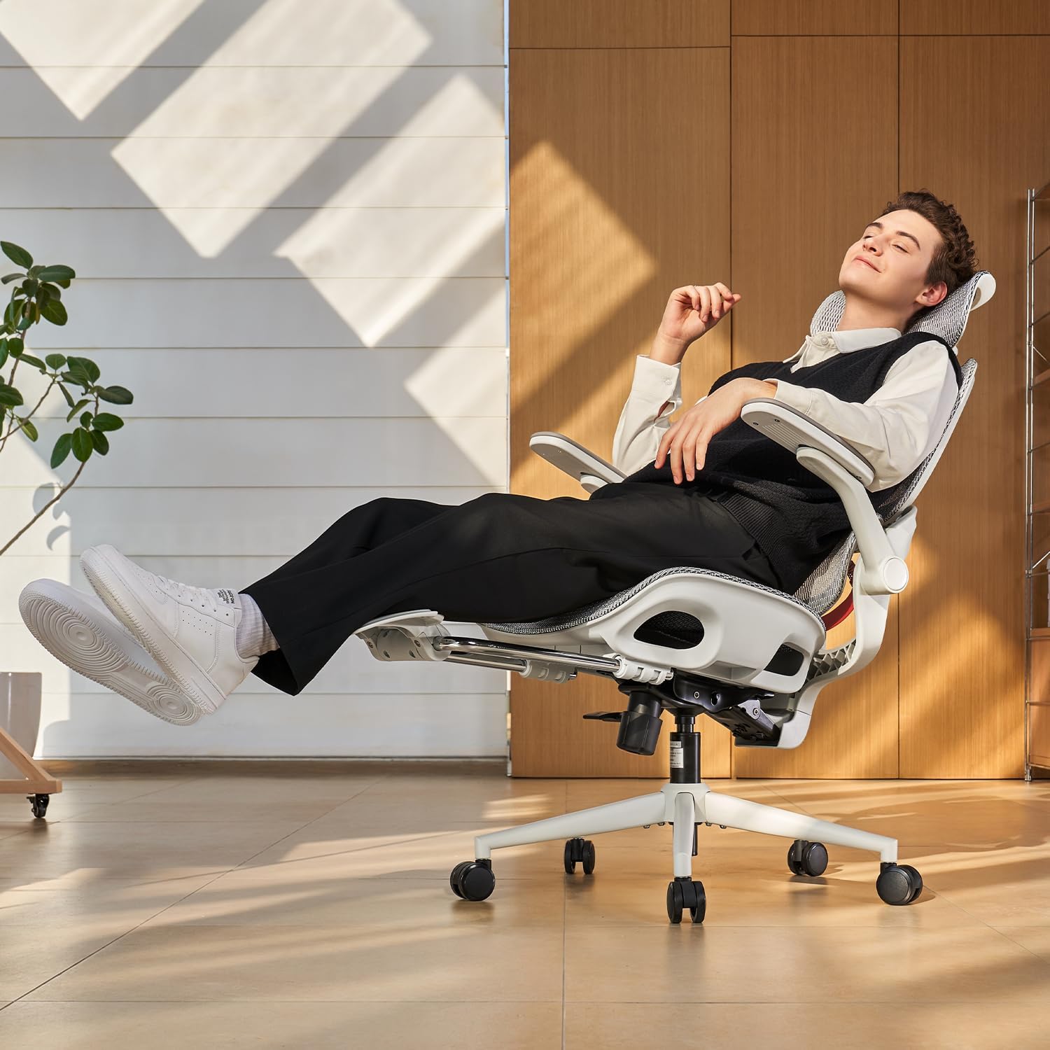 SIHOO B100 PRO Ergonomic Office Chair with Footrest, Mesh Office Chair with Adaptive Lumbar Support, Computer Chair with Wide Headrest, Desk Chair with 360° Rotatable Flip-Up Armrests, Light Grey