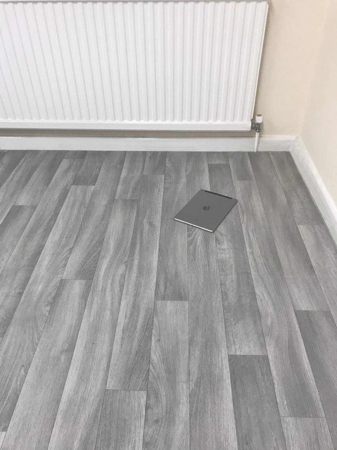 Grey Oak - Vinyl Lino Roll Flooring For Bathroom/Kitchen - Plank Wood Effect Cushion - Anti Slip (Grey Oak, 4m x 4m)