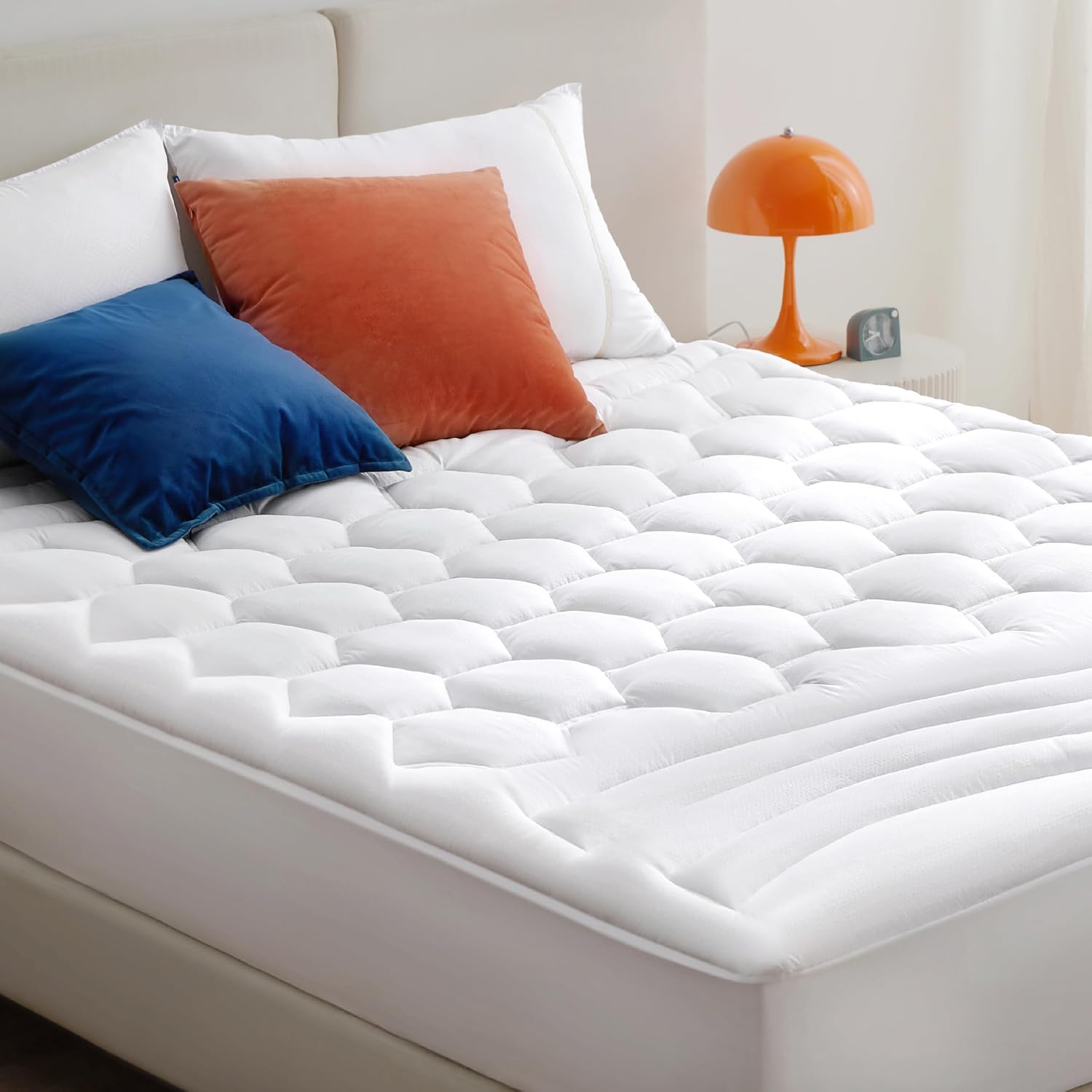 Bedsure Queen Mattress Pad - Quilted Fitted Mattress Protector Cover Padded with 8-21" Deep Pocket, Soft Breathable Mattress Topper Pillow Top, White, 60x80 Inches