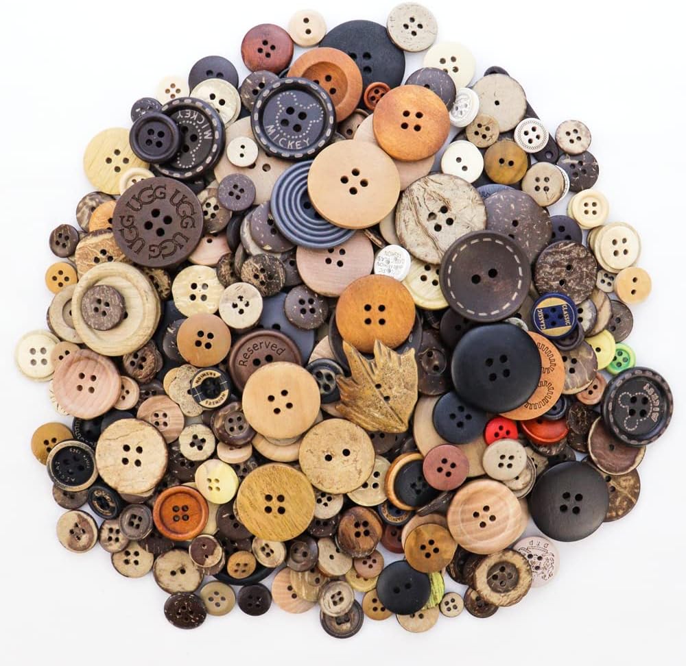 TCOTBE 600 Pcs Assorted Sizes Wooden Buttons Mixed Colors Coconut Shell Wood Handmade Ornament Buttons for Sewing Decorations DIY Arts and Crafts Manual Button Painting