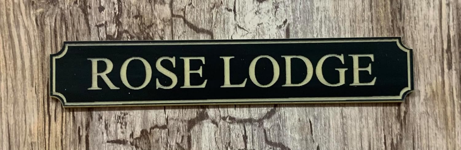 PERSONALISED DOLLS HOUSE STREET NAME SIGN (BLACK/GOLD)