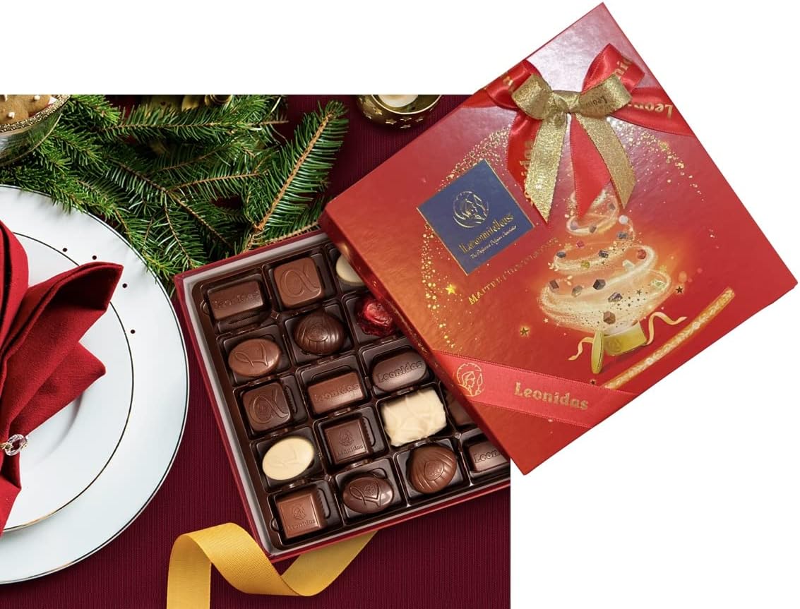 Leonidas Heritage Christmas Themed Box with 16 Assorted Chocolates, 230g (A Christmas Tree)