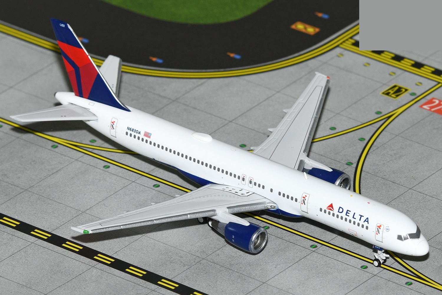 GeminiJets GJDAL2097 Delta Air Lines Boeing 757-200 N683DA; Scale 1:400