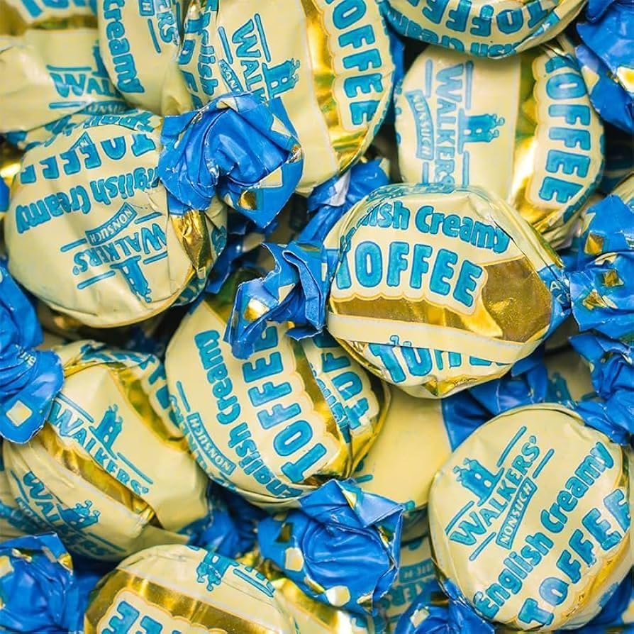 Walkers English Creamy Toffee 1kg – Traditional Creamy Sweets, Bulk Bag, Classic British Candy, Soft & Chewy, Gift for Toffee Lovers, Retro Sweets, Party Bag Filler