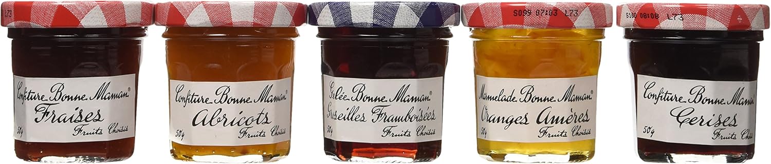 French assortment jam, strawberries, apricots, raspberries, orange bitter, cherries Bonne Maman-assortiment confiture, fraises, abricots, framboises, orange ameres, cerises - 250 gr