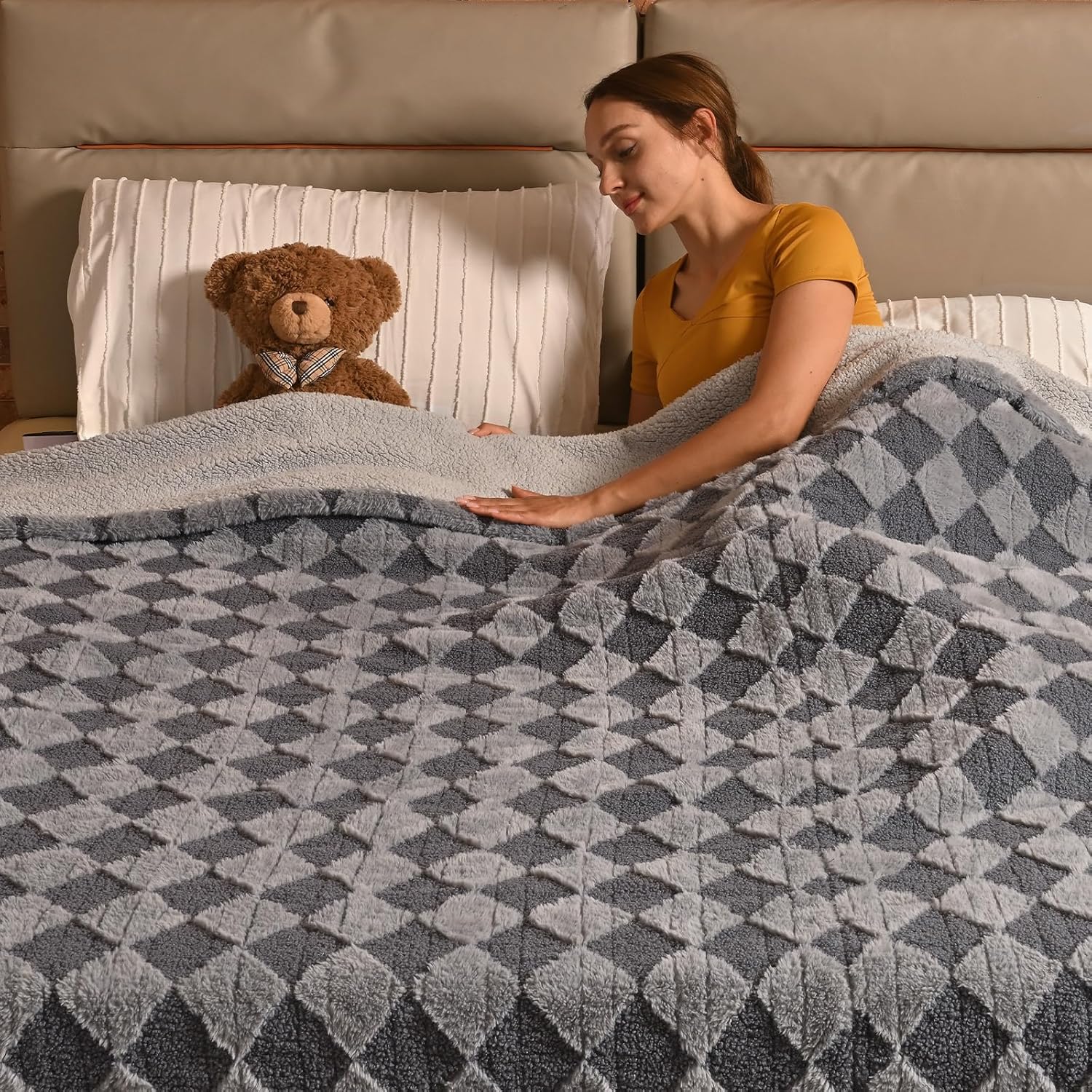 Bearhug Electric Blanket Full Size 77" x 84", Gray Teddy Faux Fur & Warm Sherpa Heated Blanket, 10 Heating Levels & 1-12H Auto Off, ETL Certified, Machine Washable, Gift Box