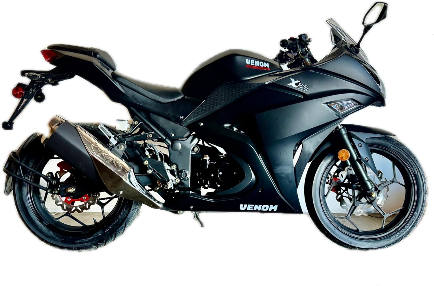 125CC NINJA VENOM X22 MOTORCYCLE 4-SPEED, 4-STROKE, FULL-SIZE 17" WHEELS BEGINNER BIKE, TWO SEATER WITH MCO TITLE & BILL OF SALE MATTE BLACK