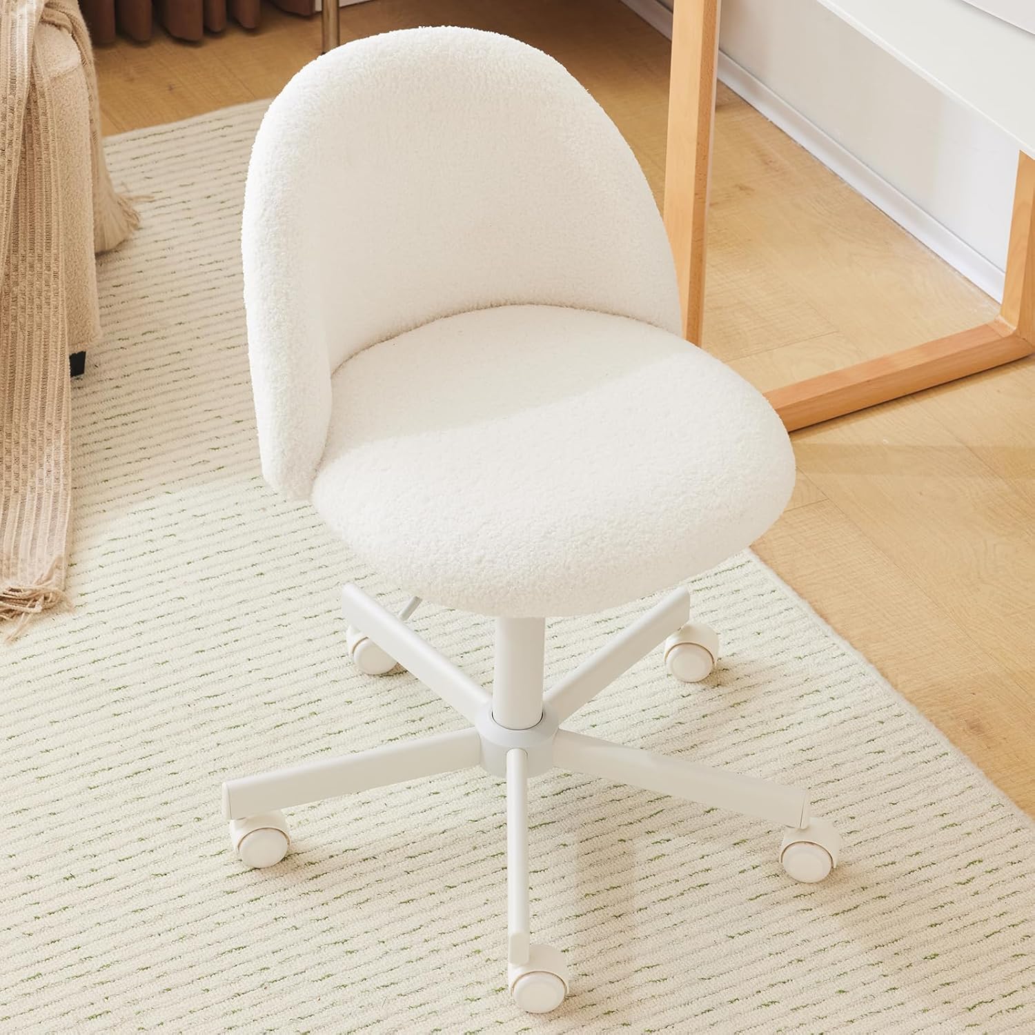 Bonnlo Comfy Small Office Chair with Wheels Desk Vanity Chair Modern Swivel Dressing Table With Adjustable Height for Home Office, Bedroom, Dressing Room (Elegant White)