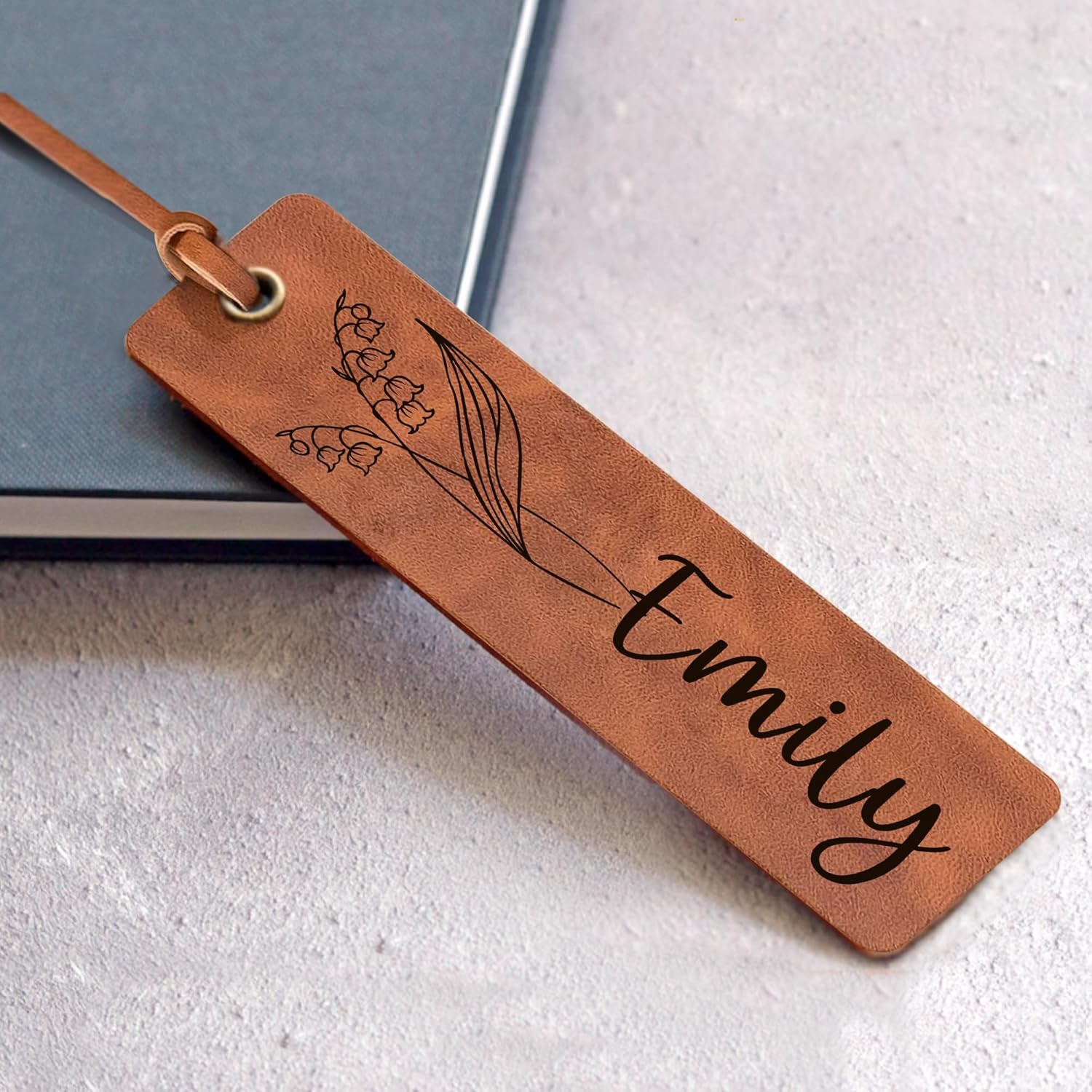 Personalised Bookmark Engraved Leather Book Mark Gifts with Birth Month Flower for Women Men Teacher Custom Bookmark Book Marks Bookmarks Gifts for Graduation Birthday Christmas (Brown)