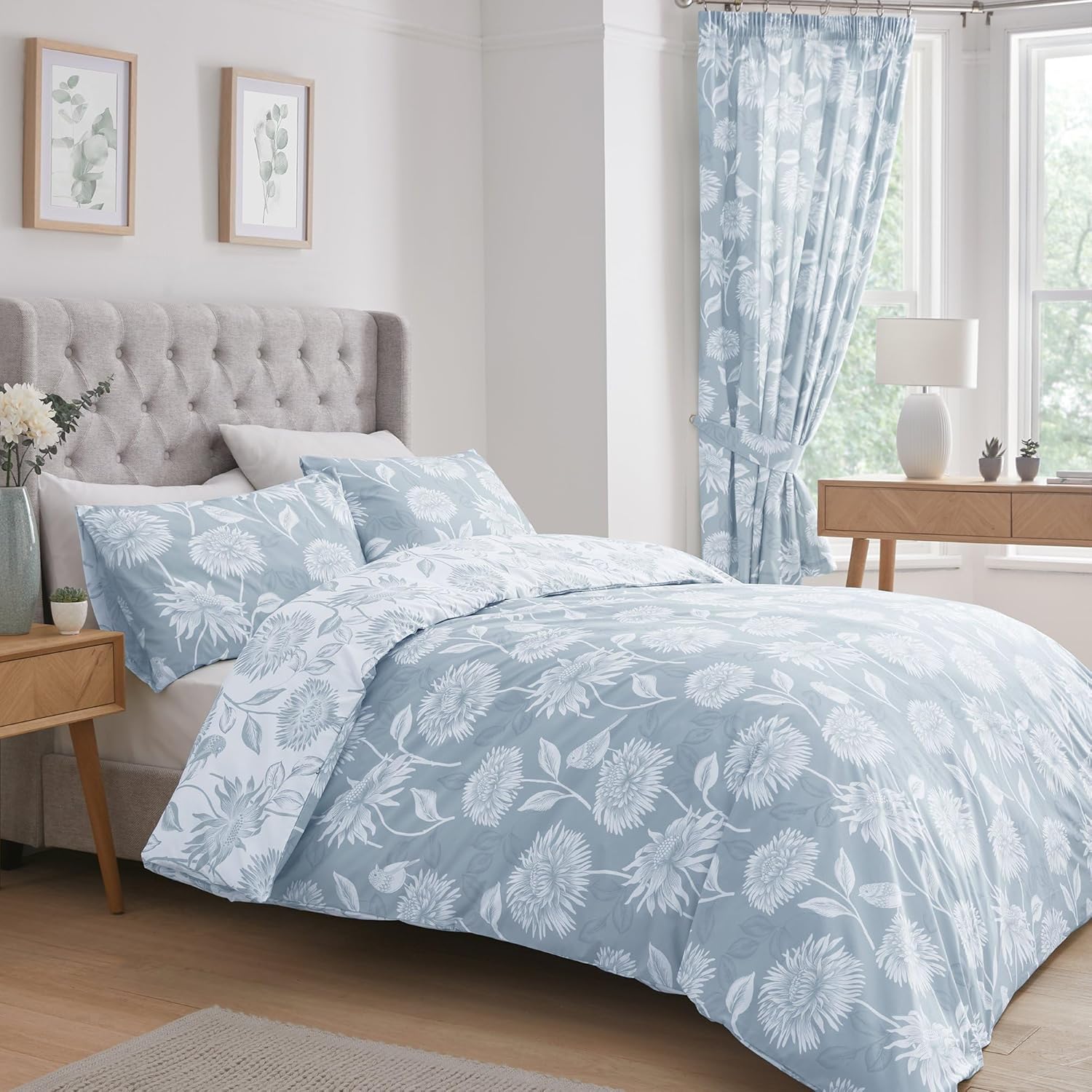 Dreams & Drapes Blue Chrysanthemum Duvet Cover Set – Single Size – Reversible Floral Bedding in 2 Colours – Easy Care & Machine Washable – Light Blue Flower Quilt Cover – Soft Feel
