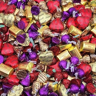 Hersheys Kisses and ReesesHearts Milk and Dark Chocolates Assortement, Valentine's day Chocolate Blend, Gift for Mom - Individually Foiled Wrapped Chocolate Mix - 1 Pound