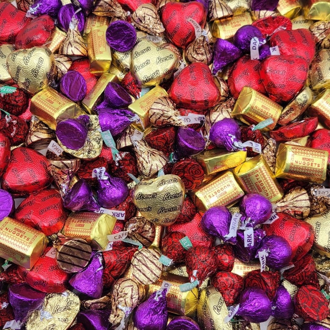 Hersheys Kisses and ReesesHearts Milk and Dark Chocolates Assortement, Valentine's day Chocolate Blend, Gift for Mom - Individually Foiled Wrapped Chocolate Mix - 1 Pound