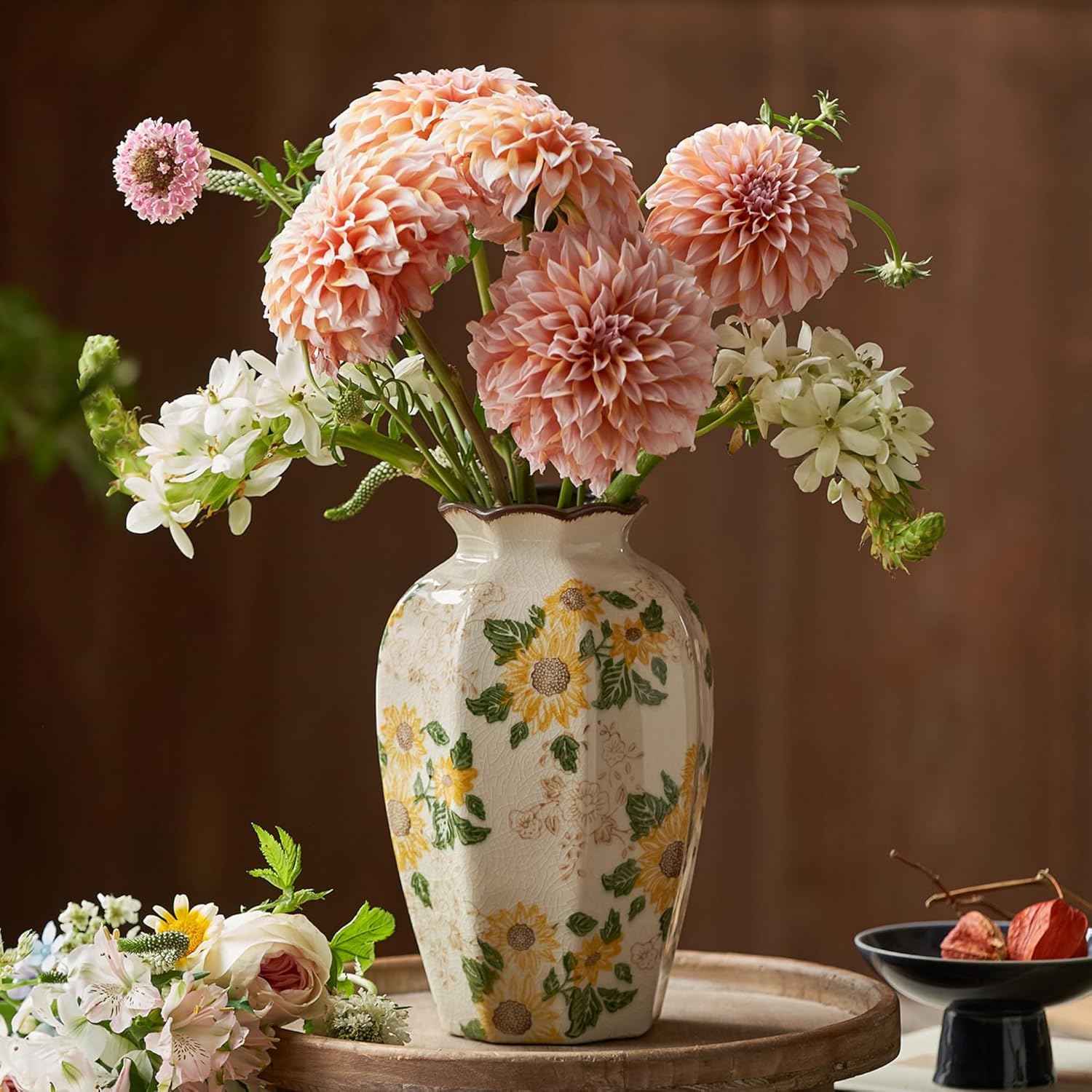 Levvohd Vintage Pastoral Octagonal Vase, 9.3 Inch Ceramic Sunflower Flower Vases, Rustic Farmhouse Antique Chinoiserie Floral Vase for Wall Art Bedroom and Shelf Home Decor (Octagonal)